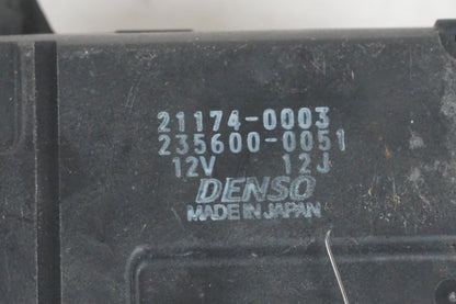 Snett nerifrån på Avgasspjällmotor från en Kawasaki ZX-10R -2008 motorcykel.