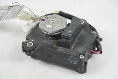 Framsidan på Avgasspjällmotor från en Suzuki GSX 1300 BK -2008 motorcykel.