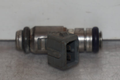 Baksidan på Spridare från en Aprilia RSV 1000 -2010 motorcykel.