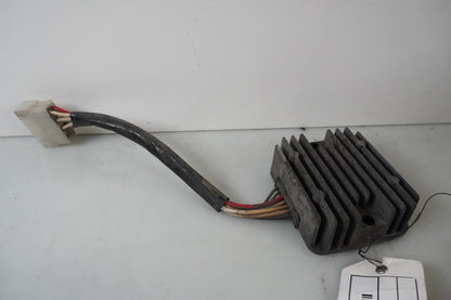 Framsidan på Likriktare från en Yamaha XJ 900 -1983 motorcykel.