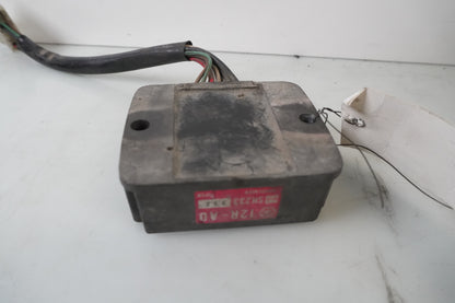 Baksidan på Likriktare från en Yamaha XJ 900 -1983 motorcykel.