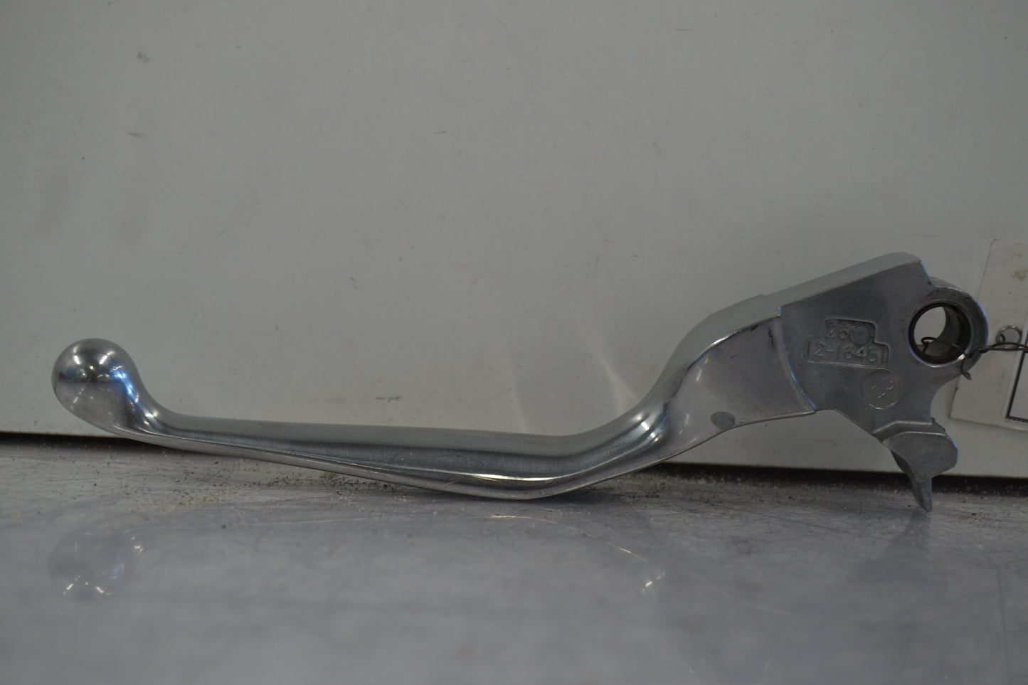 Framsidan på Bromsgrepp från en H-D Softail Breakout FXSB -2014 motorcykel.