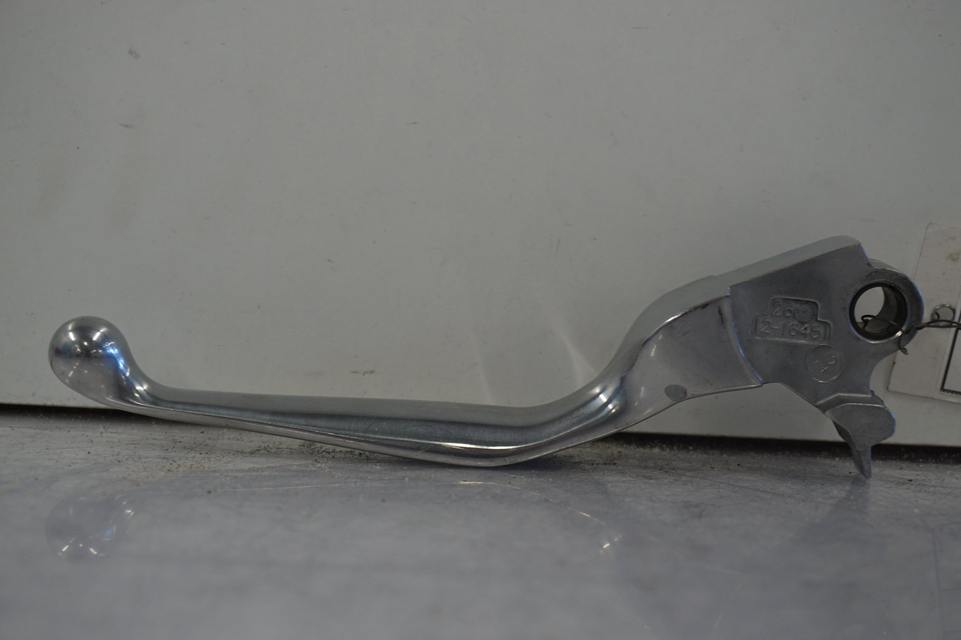 Framsidan på Bromsgrepp från en H-D Softail Breakout FXSB -2014 motorcykel.