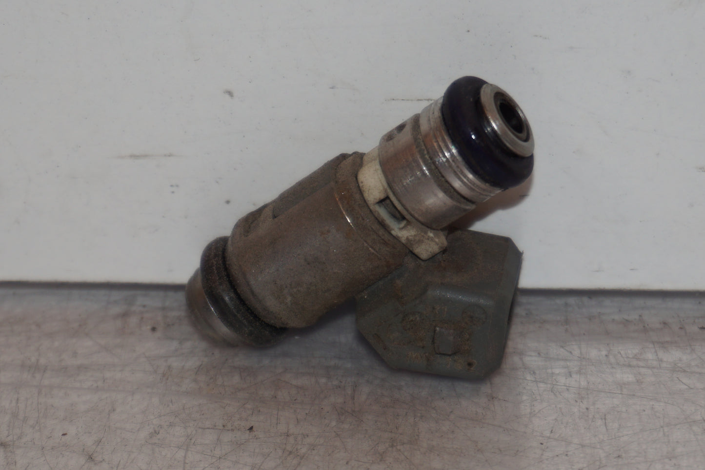 Framsidan på Spridare från en Aprilia RSV 1000 -2010 motorcykel.