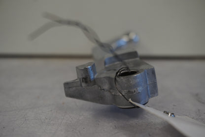 Höger sida på Bromsgrepp från en H-D Softail Breakout FXSB -2014 motorcykel.