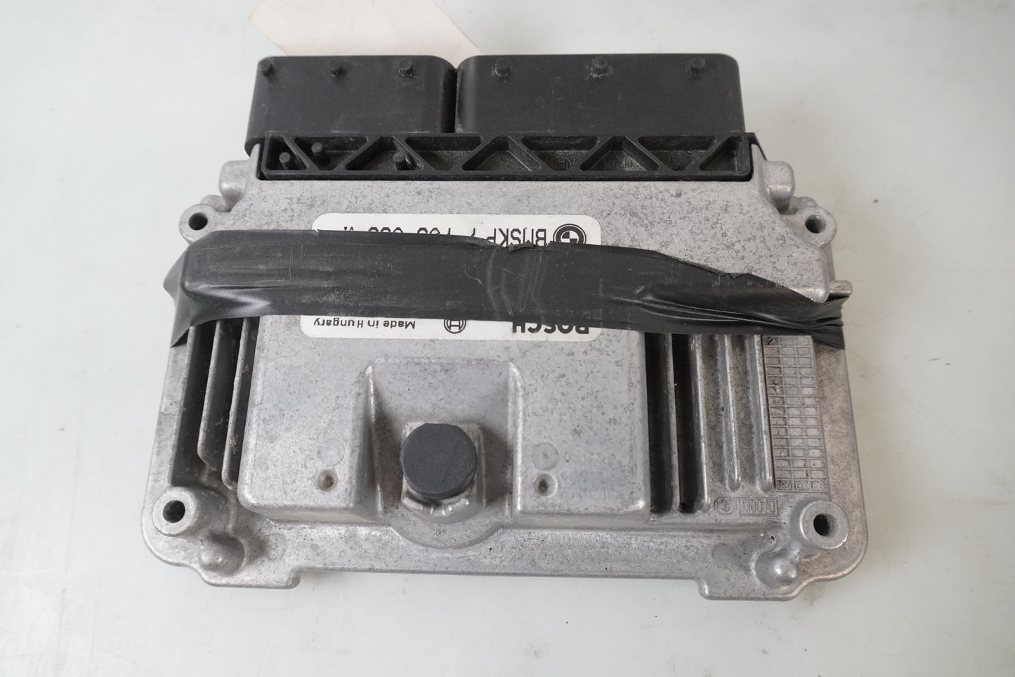 Framsidan på Styrbox Motronic från en BMW K 1200 R Sport -2007 motorcykel.