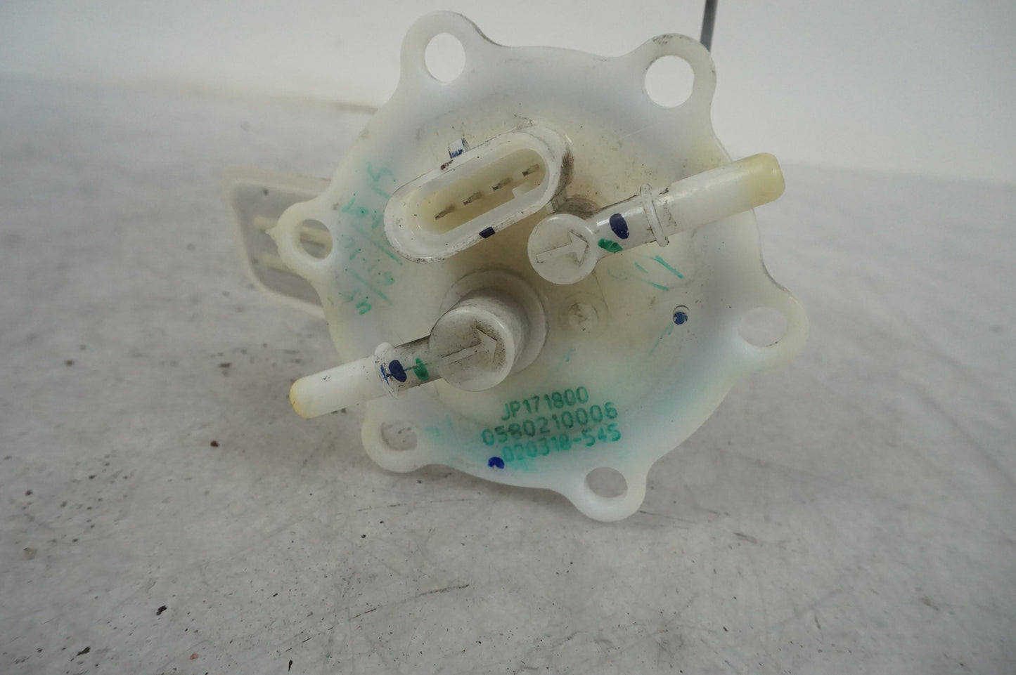 Bensiinipumppu ruiskutus