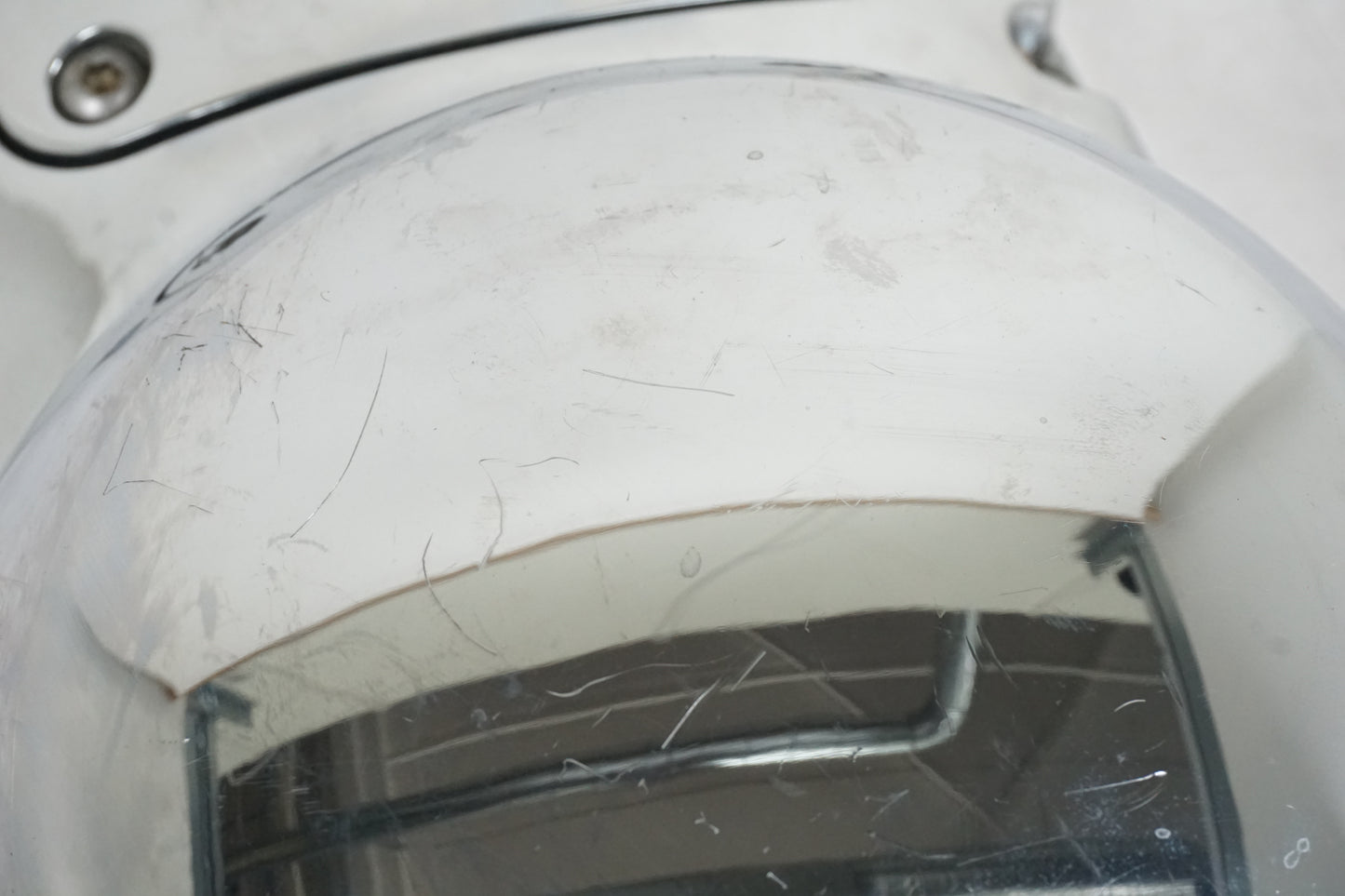 Snett nerifrån på Transmissionskåpa från en Kawasaki VN 1600 Mean Streak -2004 motorcykel.