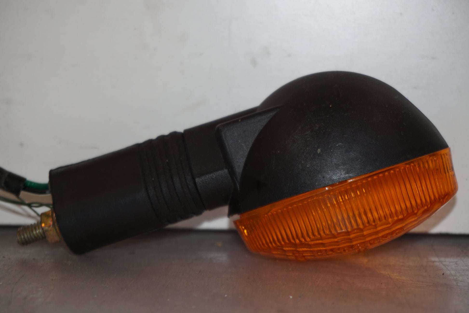 Snett uppifrån på Blinkers från en Hyosung GT 650 -2006 motorcykel.