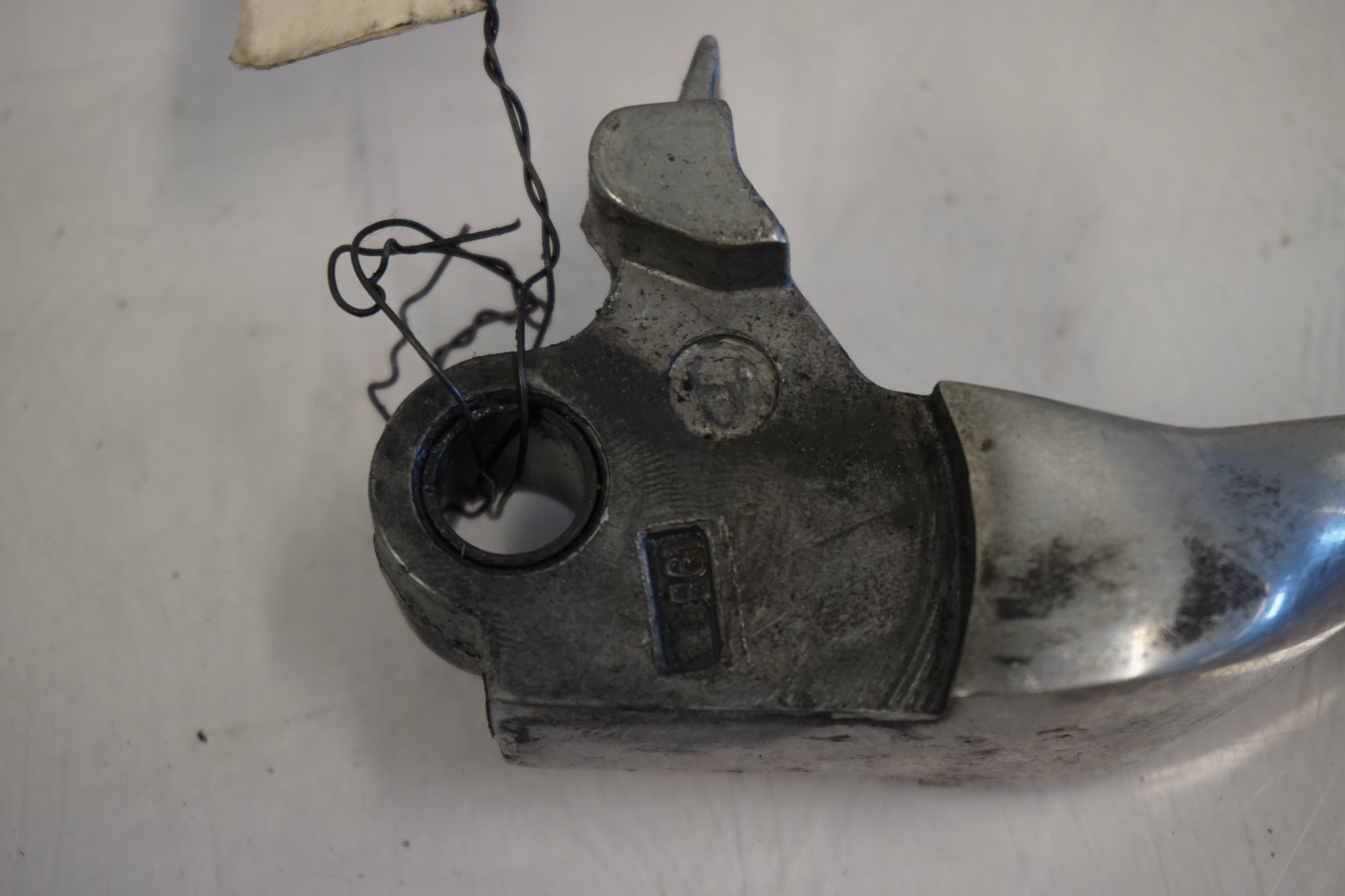 Extrabild1 på Bromsgrepp från en H-D Dyna Street Bob FXDB/I -2013 motorcykel.