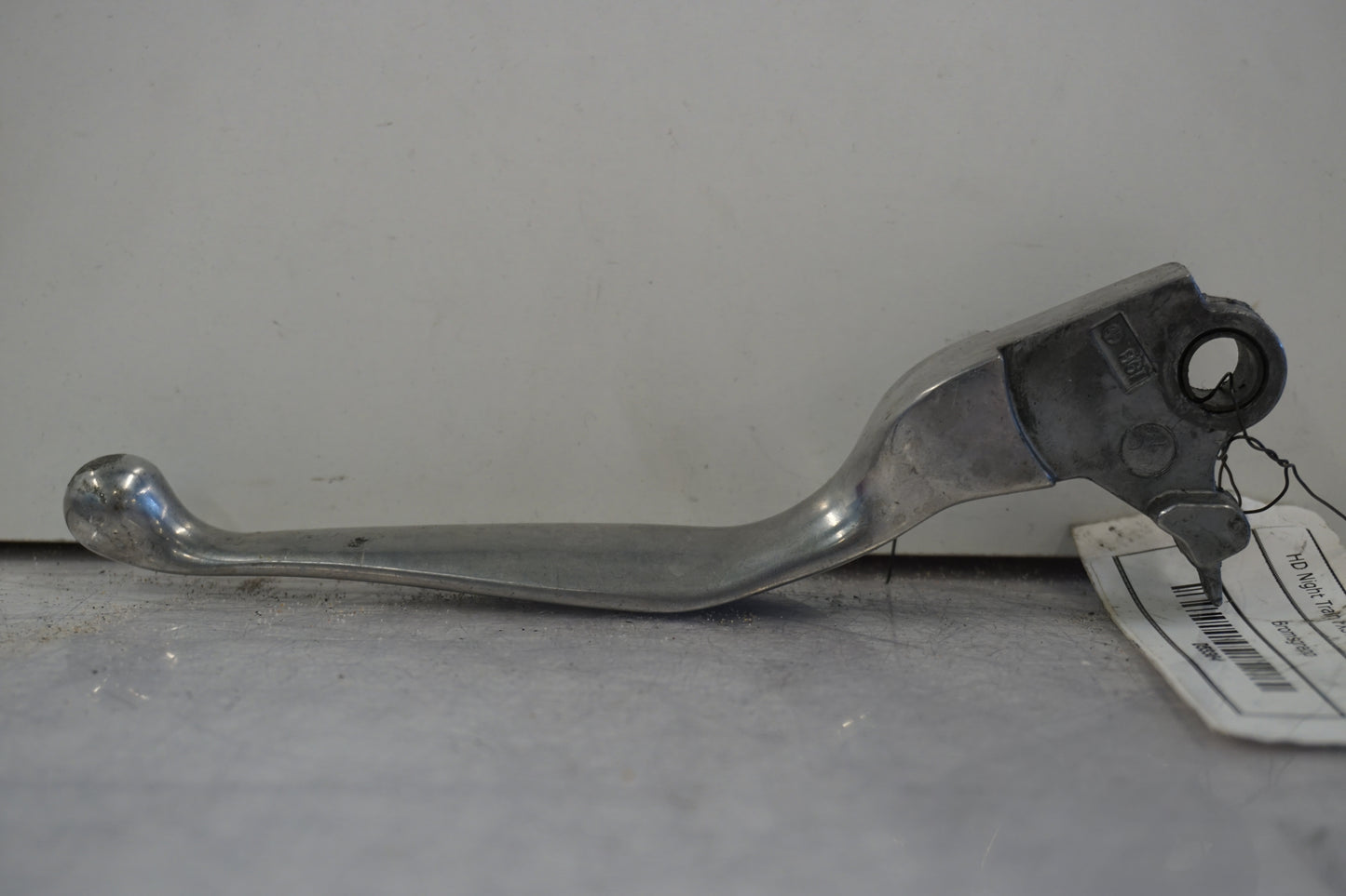 Framsidan på Strålkastarkåpa från en Yamaha MT-07 Tracer -2016 motorcykel.