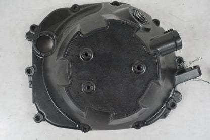 Framsidan på Kopplingskåpa från en Kawasaki Z 1000 -2011 motorcykel.