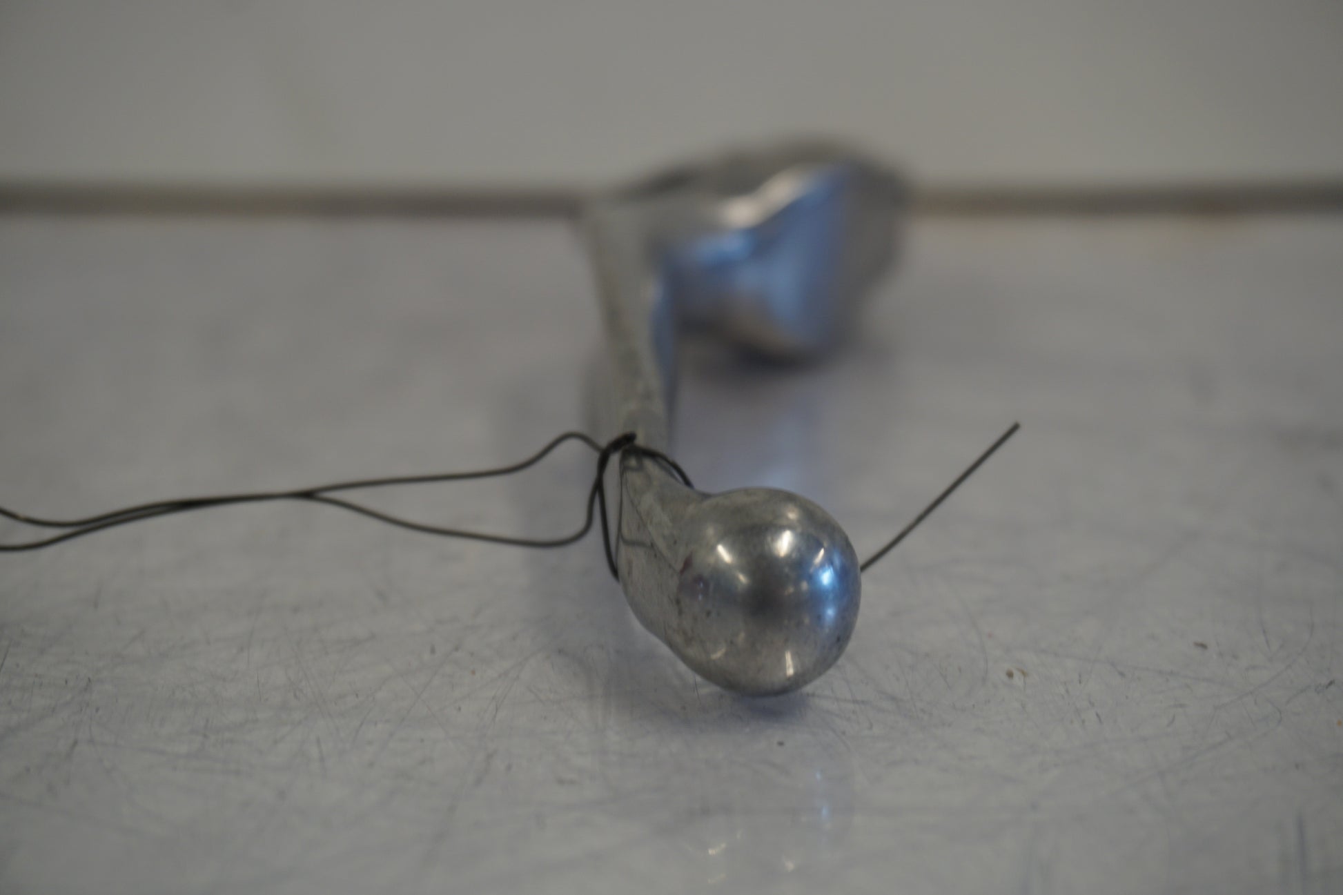 Snett uppifrån på Bromsgrepp från en H-D Dyna Low Rider FXDL -2004 motorcykel.