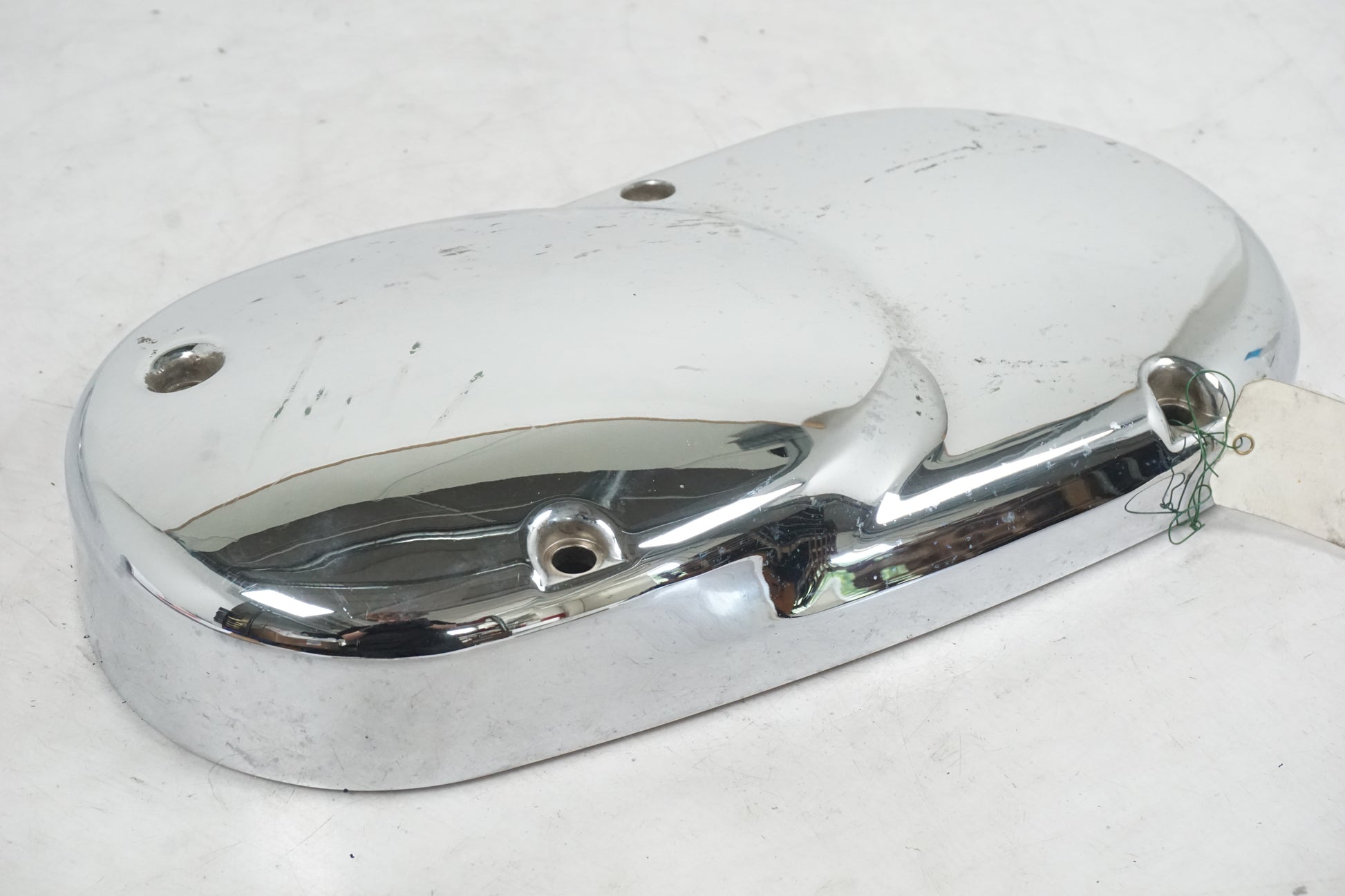 Snett nerifrån på Motorkåpa från en Kawasaki VN 1600 -2006 motorcykel.