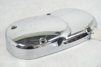 Snett nerifrån på Motorkåpa från en Kawasaki VN 1600 -2006 motorcykel.