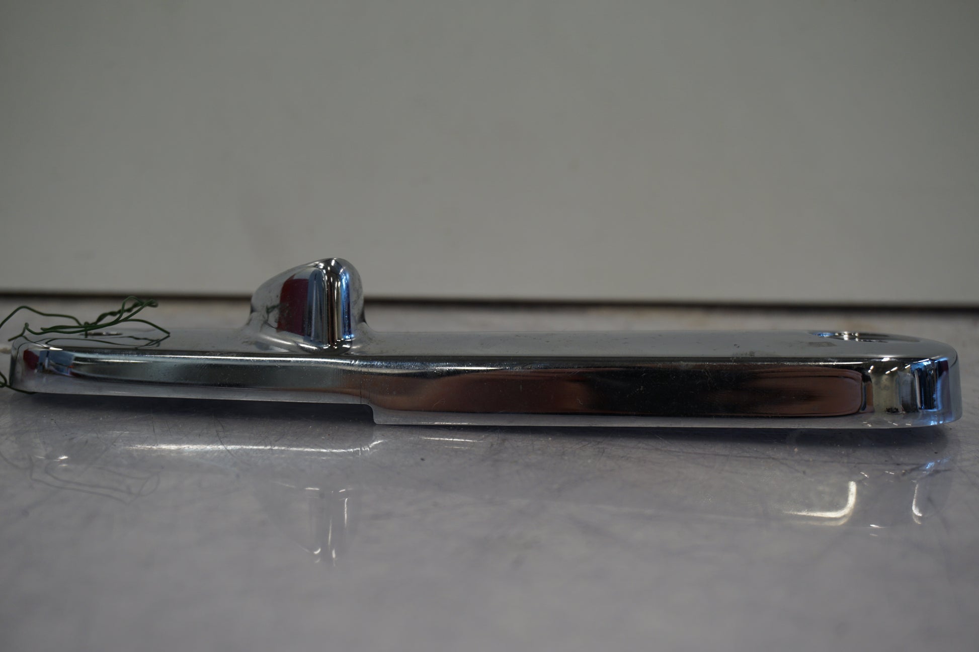 Vänster sida på Blinkersfäste från en H-D Street Glide FLHX -2016 motorcykel.