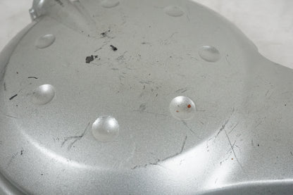 Höger sida på Kopplingskåpa från en Kawasaki ER-6N -2006 motorcykel.