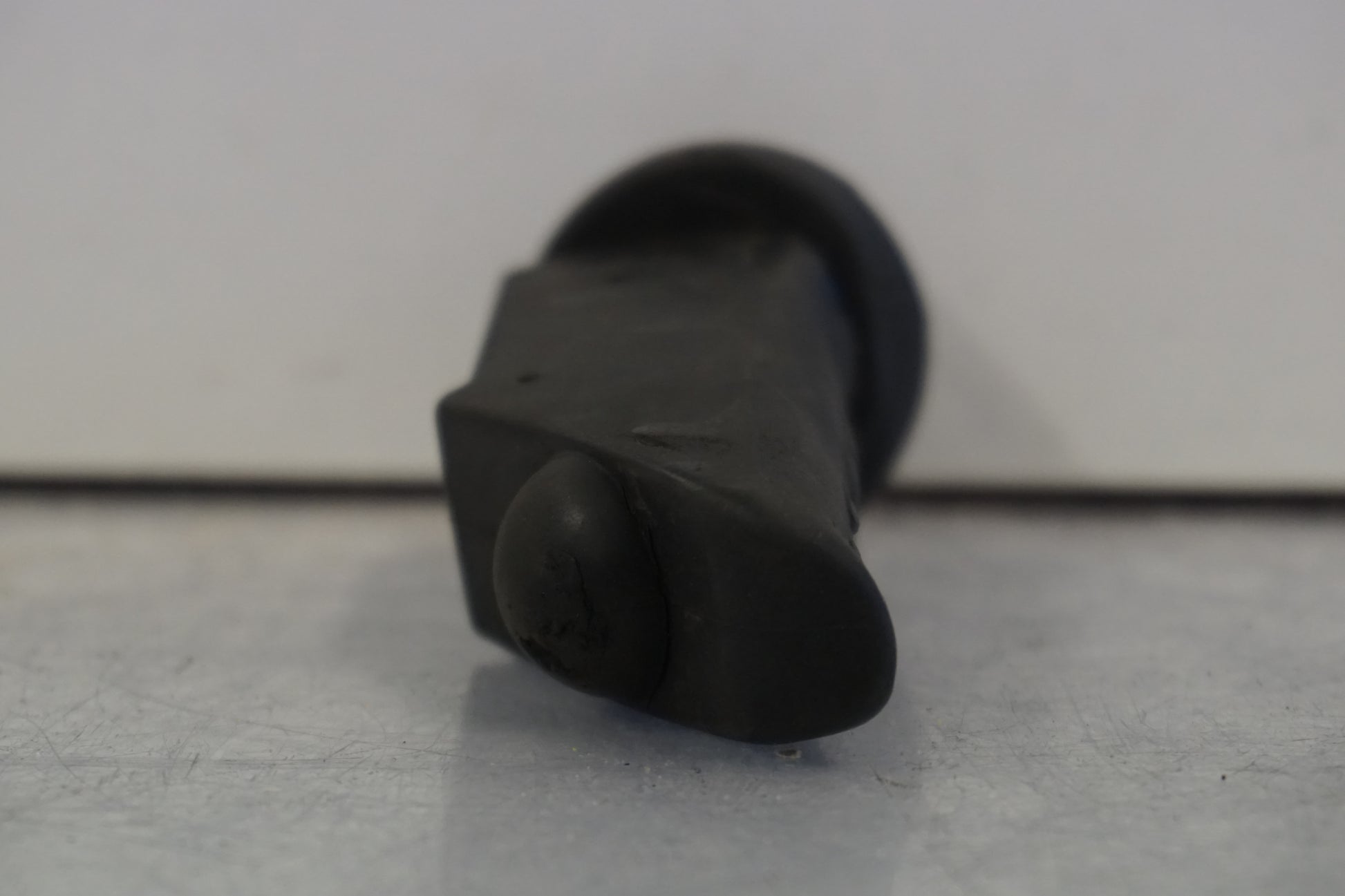 Höger sida på Fotpinne från en Buell X1 Lightning -2002 motorcykel.