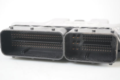 Höger sida på Motronic styrenhet från en BMW R 1200 GS -2007 motorcykel.