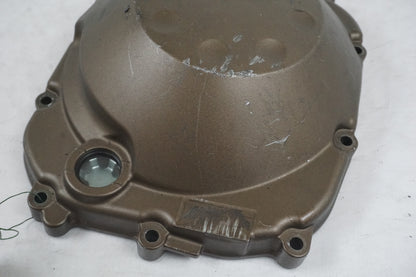 Baksidan på Kopplingskåpa från en Kawasaki Z 750 -2004 motorcykel.