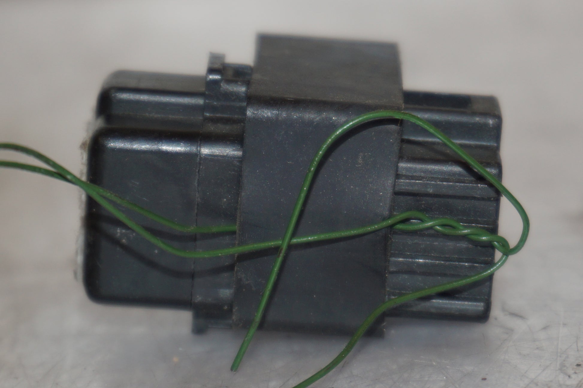 Höger sida på Huvudsäkring från en Hyosung GT 650 -2006 motorcykel.