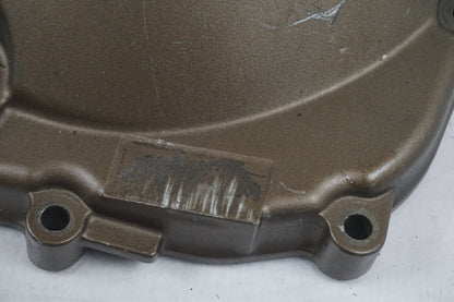 Vänster sida på Kopplingskåpa från en Kawasaki Z 750 -2004 motorcykel.