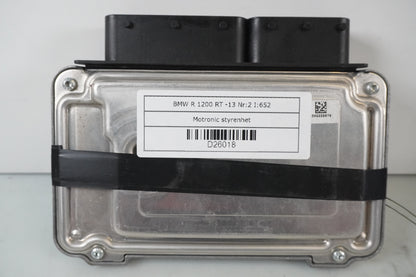 Framsidan på Motronic styrenhet från en BMW R 1200 RT -2013 motorcykel.