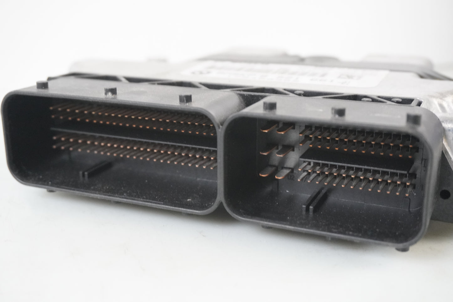 Höger sida på Motronic styrenhet från en BMW R 1200 RT -2013 motorcykel.