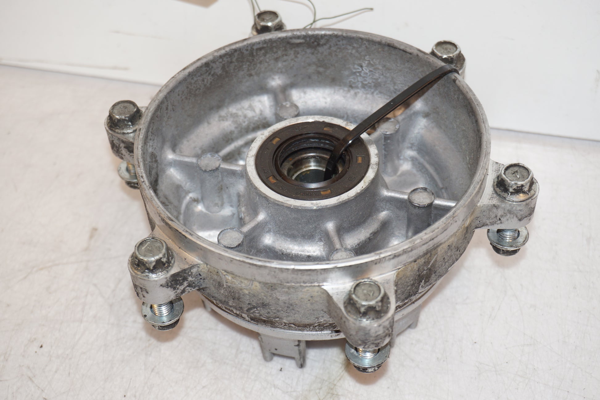 Framsidan på Drevfäste från en Hyosung GT 650 -2006 motorcykel.