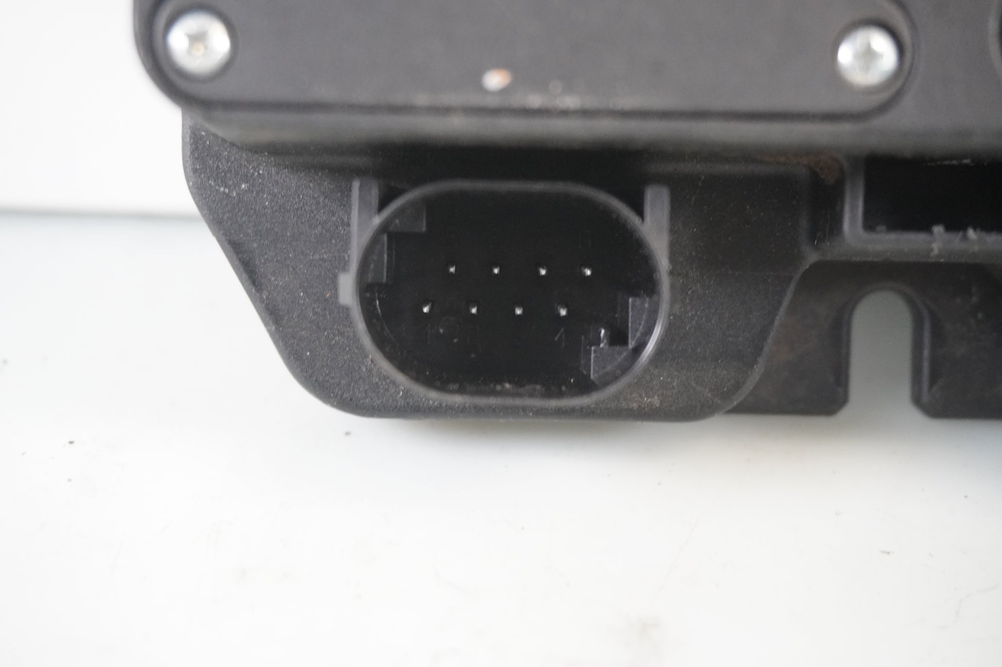 Höger sida på Styrbox från en BMW K 1600 -2018 motorcykel.