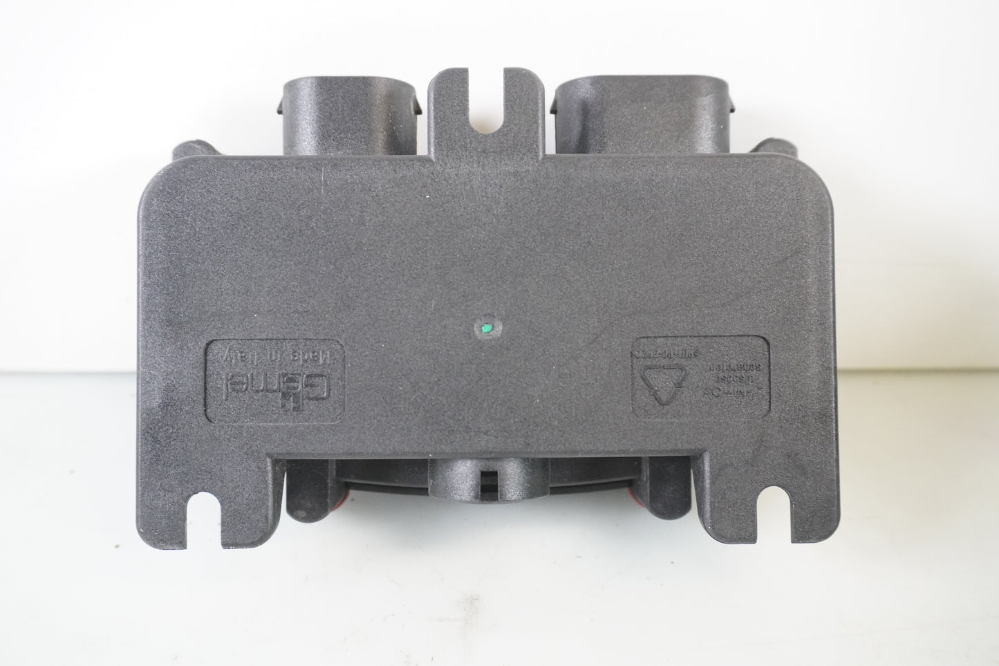 Baksidan på Larm från en BMW K 1200 R Sport -2007 motorcykel.