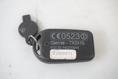 Höger sida på Larm från en BMW K 1200 R Sport -2007 motorcykel.