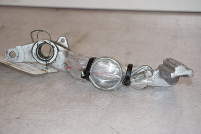 Höger sida på Bromspedal från en Hyosung GT 650 -2006 motorcykel.