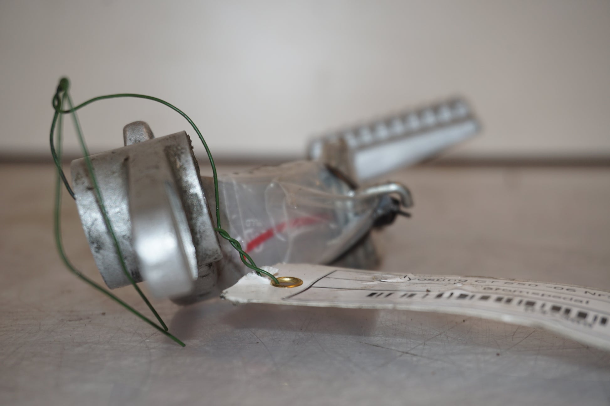 Vänster sida på Bromspedal från en Hyosung GT 650 -2006 motorcykel.