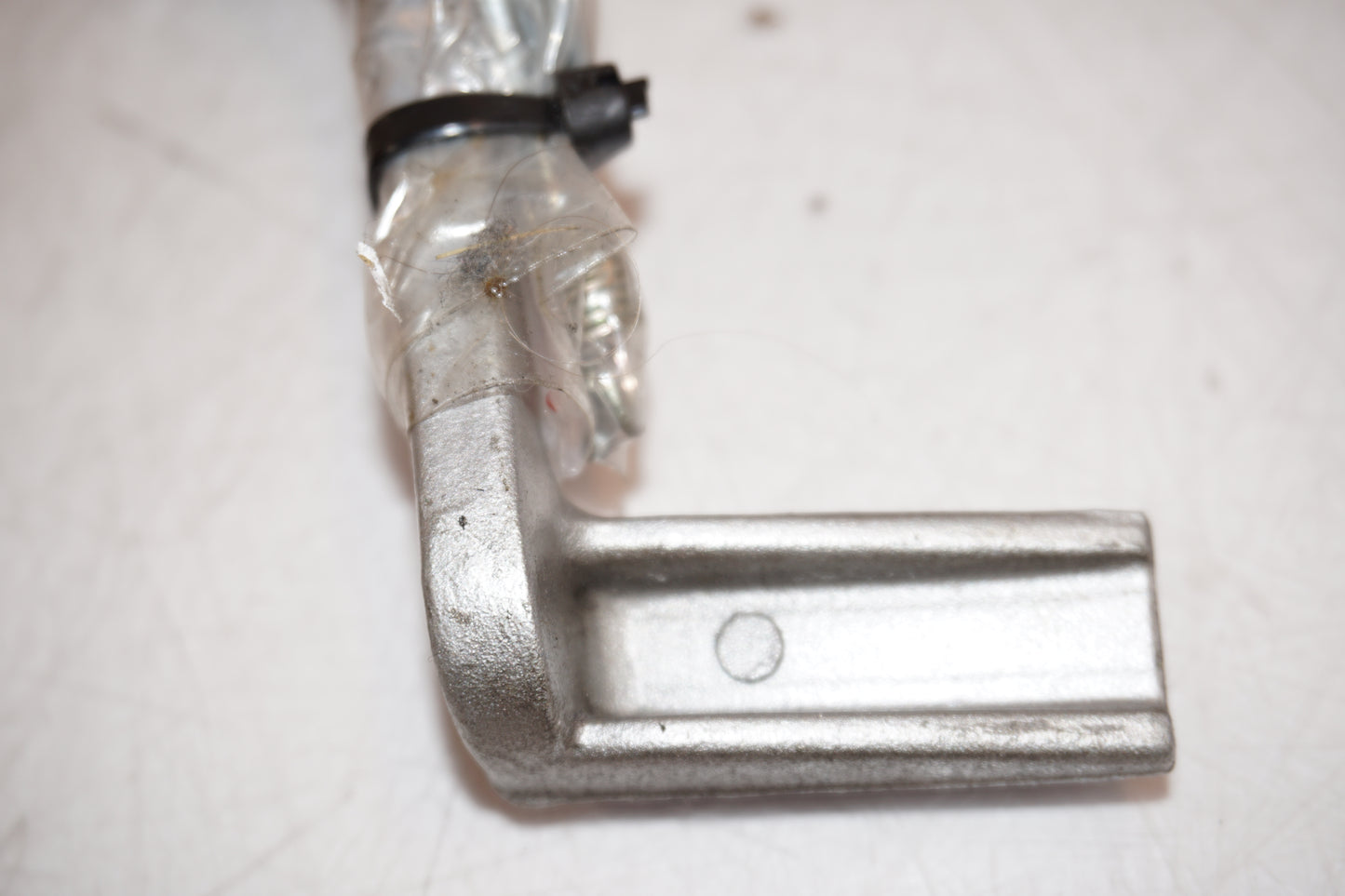 Extrabild1 på Bromspedal från en Hyosung GT 650 -2006 motorcykel.