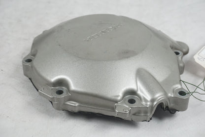 Snett uppifrån på Generatorkåpa från en Honda CBF 1000 -2006 motorcykel.