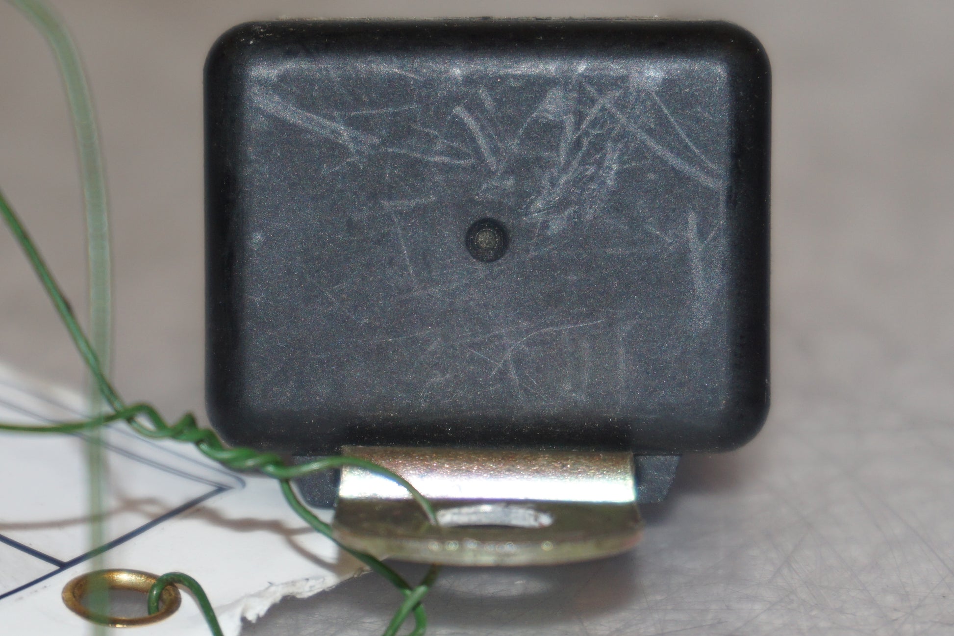 Vänster sida på Relä från en Hyosung GT 650 -2006 motorcykel.