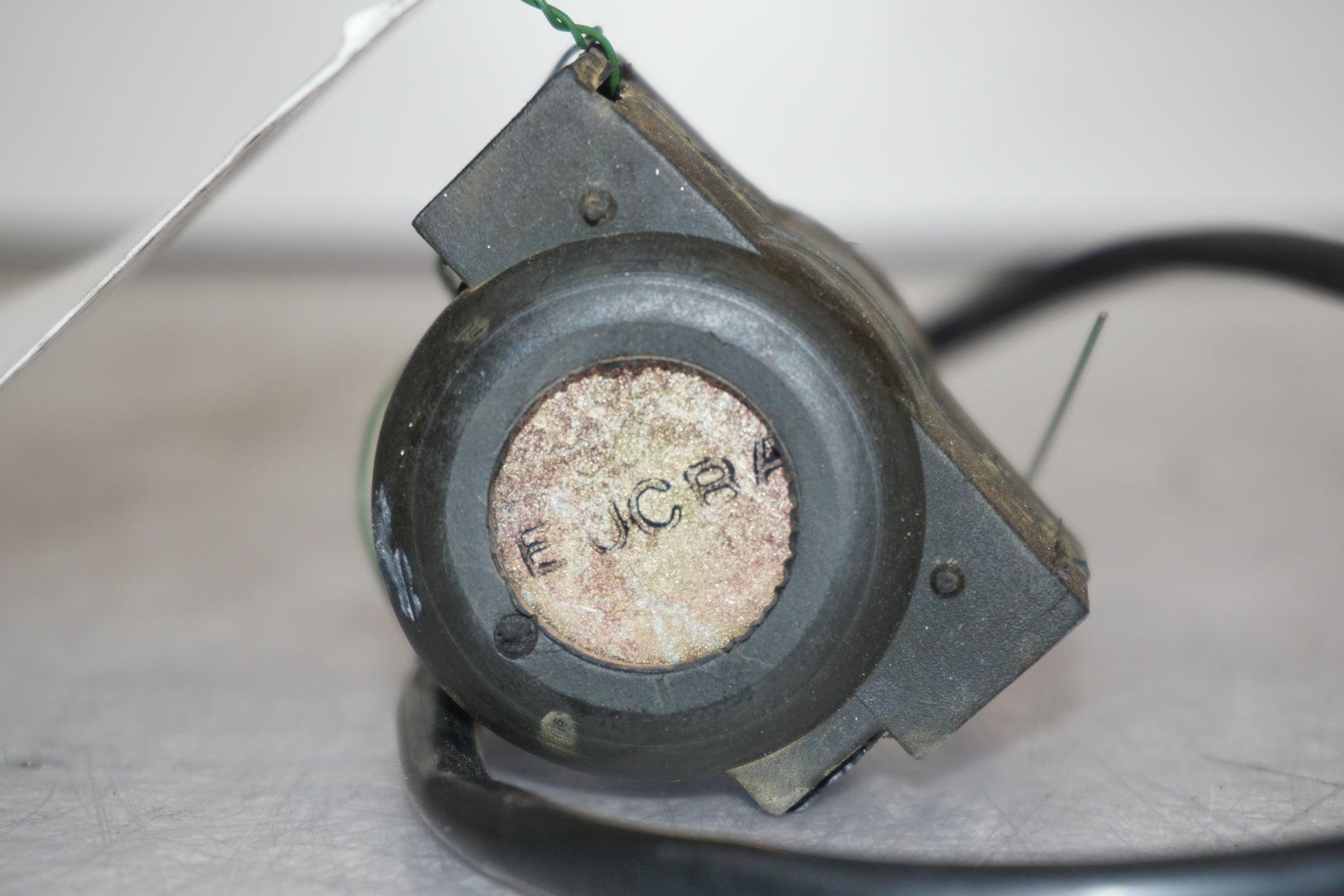 Vänster sida på Startrelä från en Hyosung GT 650 -2006 motorcykel.