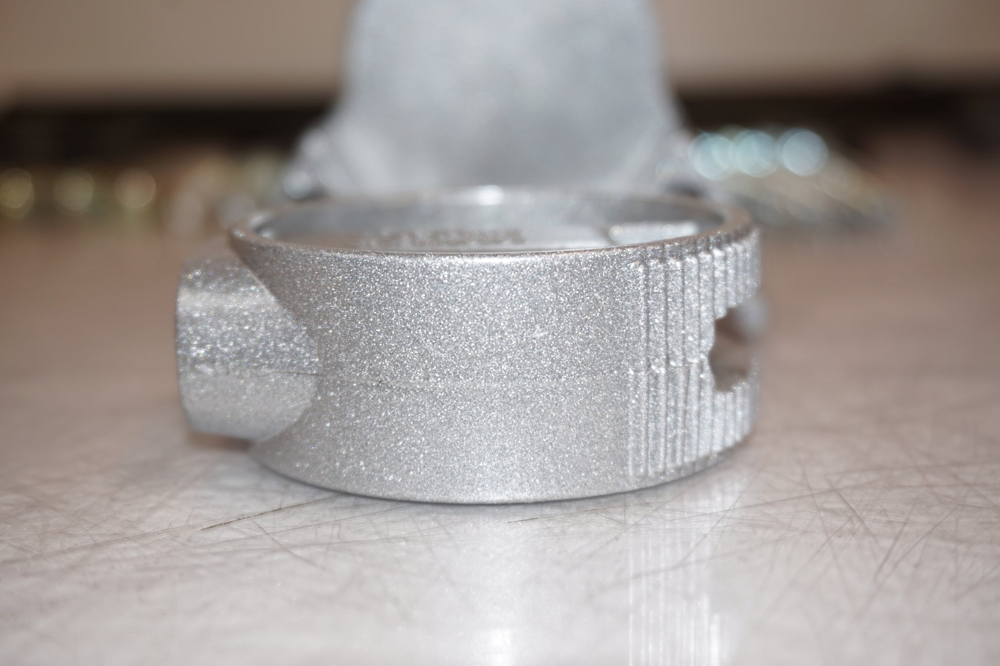 Snett uppifrån på Topboxfäste från en Suzuki GSX-R 1100 -1993 motorcykel.