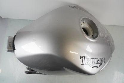 Extrabild3 på Bensintank från en Triumph Sprint ST -2005 motorcykel.