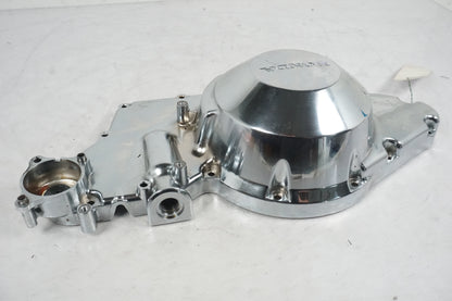 Extrabild1 på Generatorkåpa från en Honda VTX 1800 -2003 motorcykel.