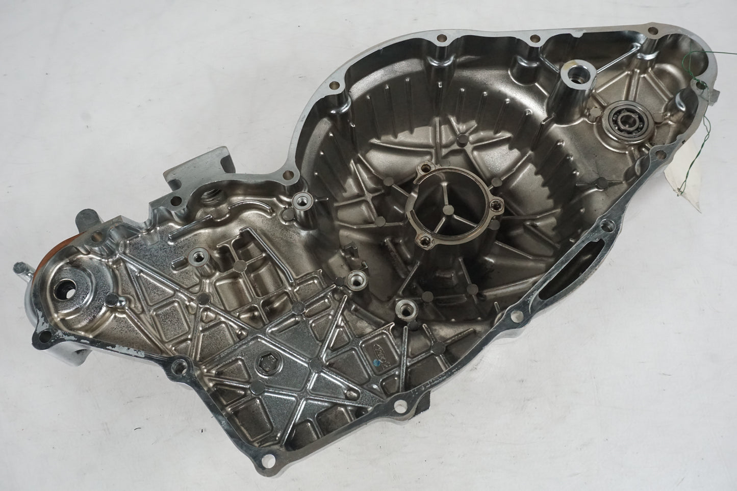 Extrabild2 på Generatorkåpa från en Honda VTX 1800 -2003 motorcykel.