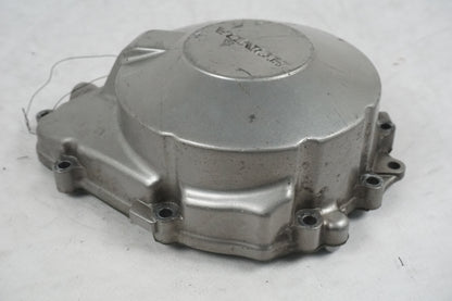 Snett uppifrån på Generatorkåpa från en Honda CB 600 Hornet -1998 motorcykel.