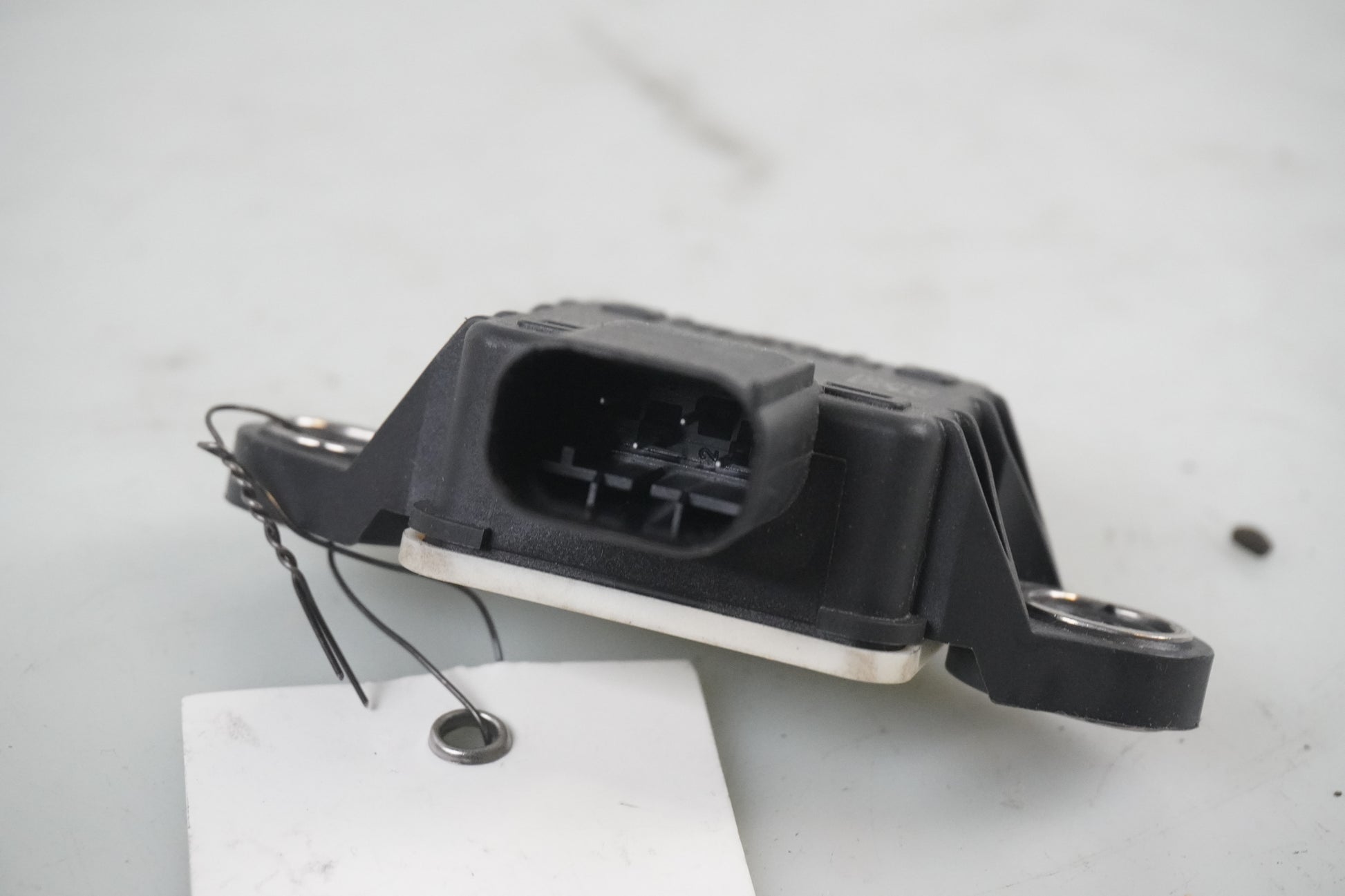 Höger sida på Tilt Sensor från en Aprilia Tuono V4R -2018 motorcykel.