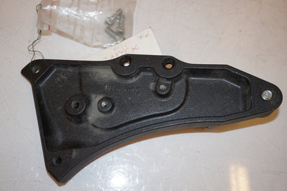 Extrabild1 på Fotpinnefäste från en Buell XB 12 -2009 motorcykel.