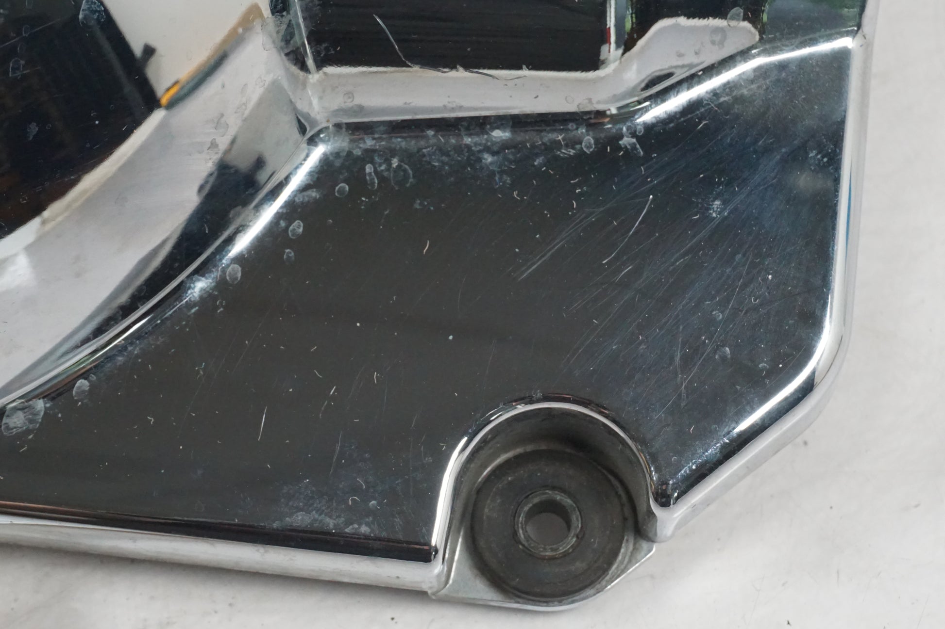 Baksidan på Motorkåpa från en Yamaha XVS 650 -1997 motorcykel.