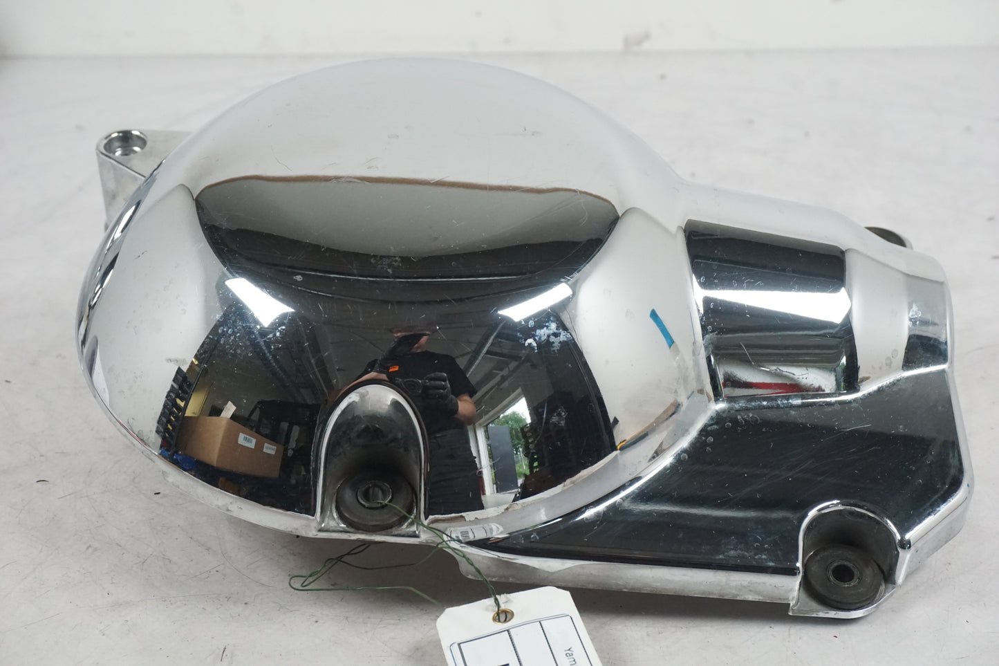 Vänster sida på Motorkåpa från en Yamaha XVS 650 -1997 motorcykel.