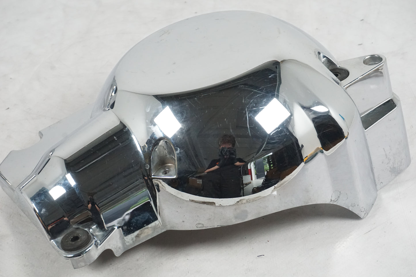 Snett nerifrån på Motorkåpa från en Yamaha XVS 650 -1997 motorcykel.