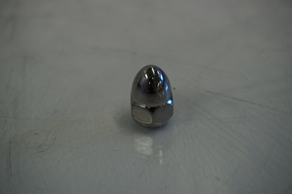 Vänster sida på Blinkersfäste från en H-D Softail Custom FXSTC -2007 motorcykel.