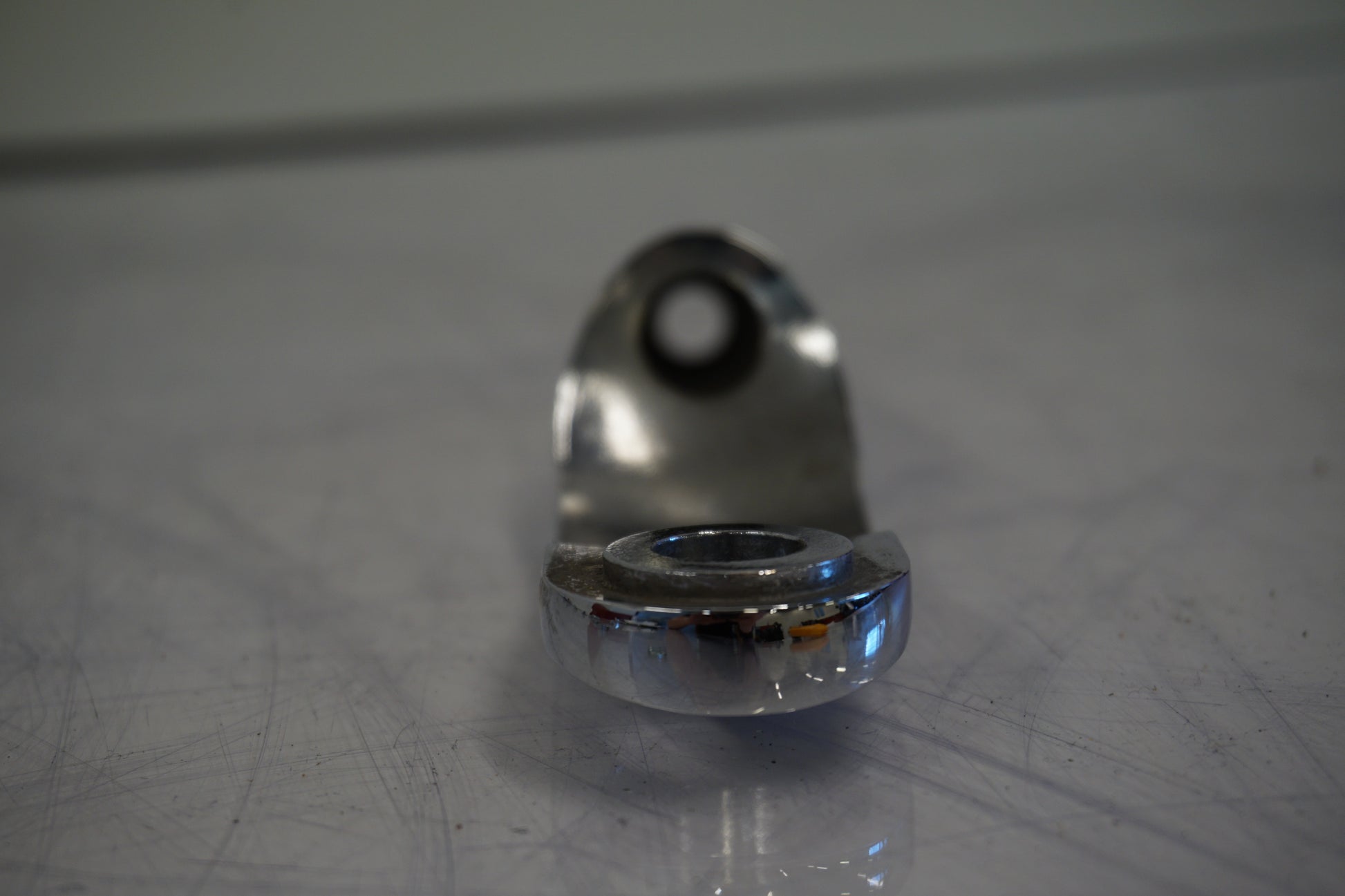 Extrabilder på Blinkersfäste från en H-D Softail Custom FXSTC -2007 motorcykel.